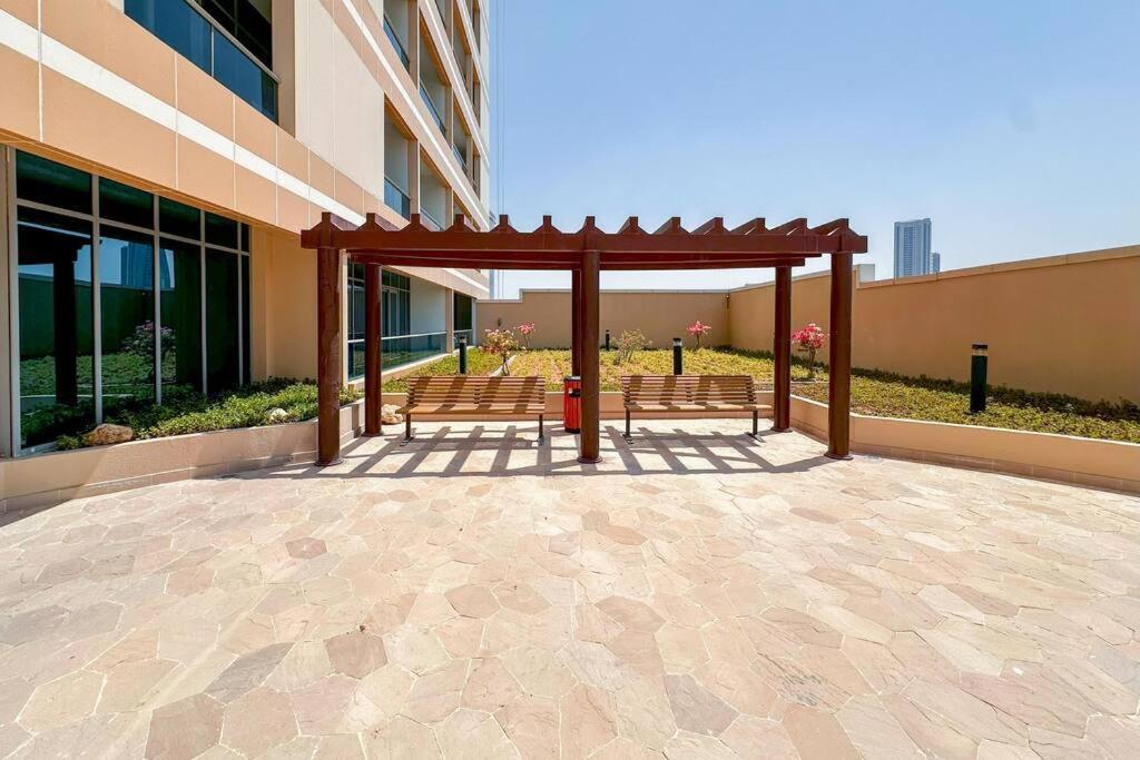 2 Bedrooms In Al Reem Island Near Cleveland Clinic Apartment Abu Dhabi