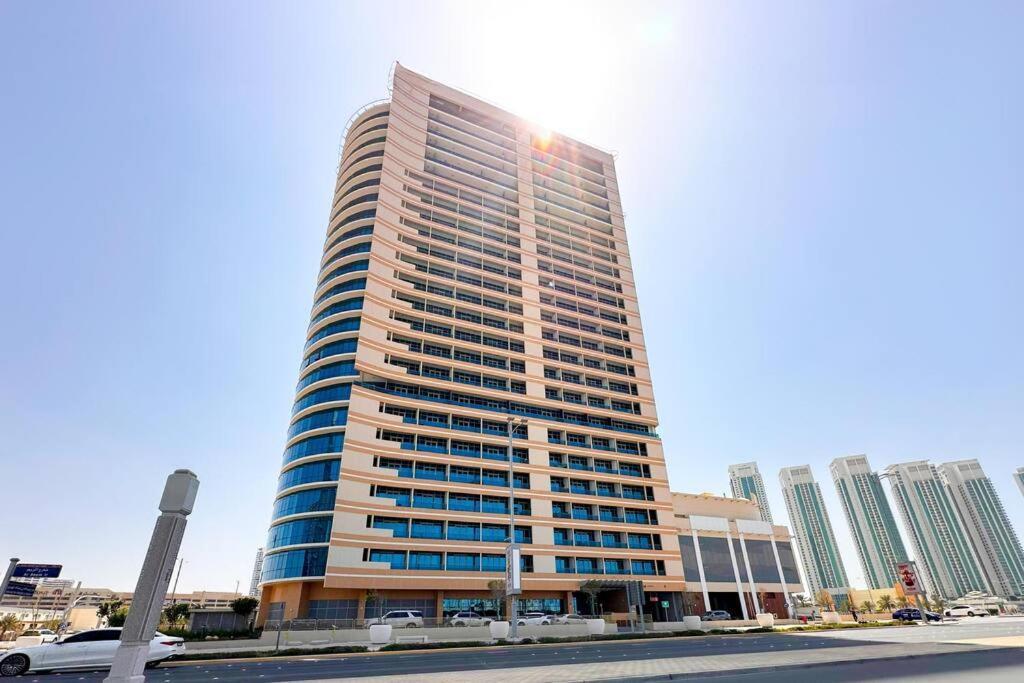 2 Bedrooms In Al Reem Island Near Cleveland Clinic Apartment *